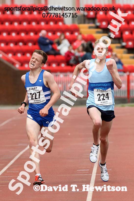 Boys under-15s 3000 metres, North Eastern Track and Field Champs, Gateshead Stadium. Photo: David T. Hewitson/Sports for All Pics